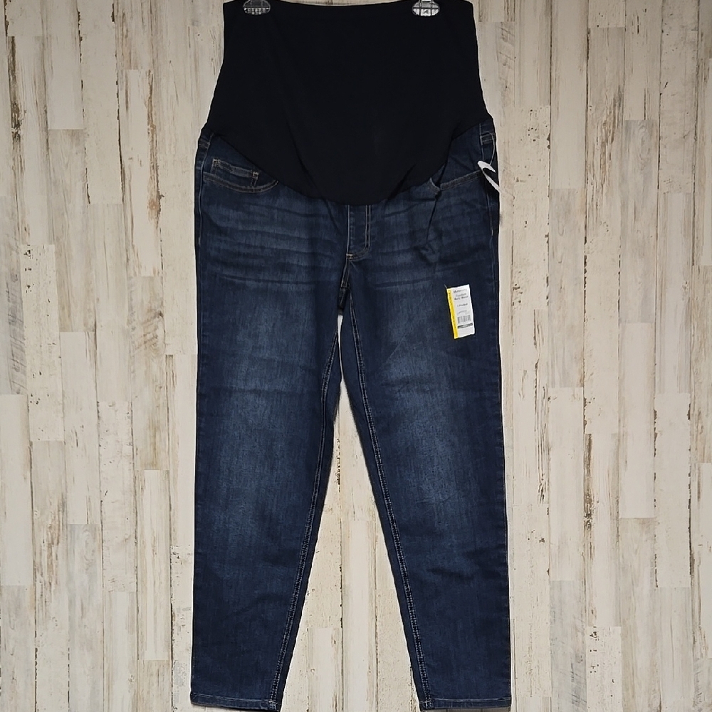 New with tag Time and Tru's Maternity Skinny Jeans